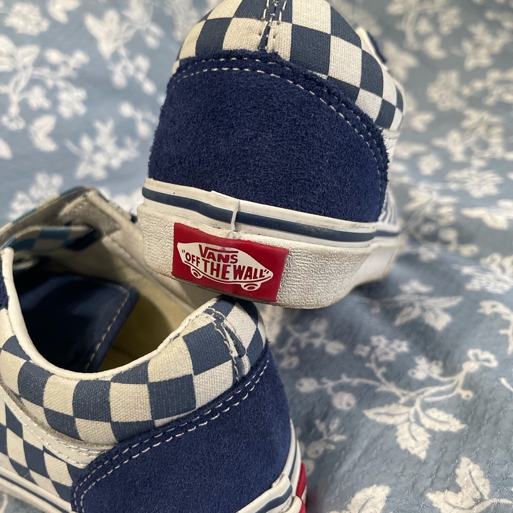 VANS - Picture 10 of 12